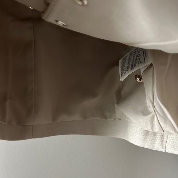 H&M Cream Women's Blazer with Gold Buttons - Picture 6 of 6